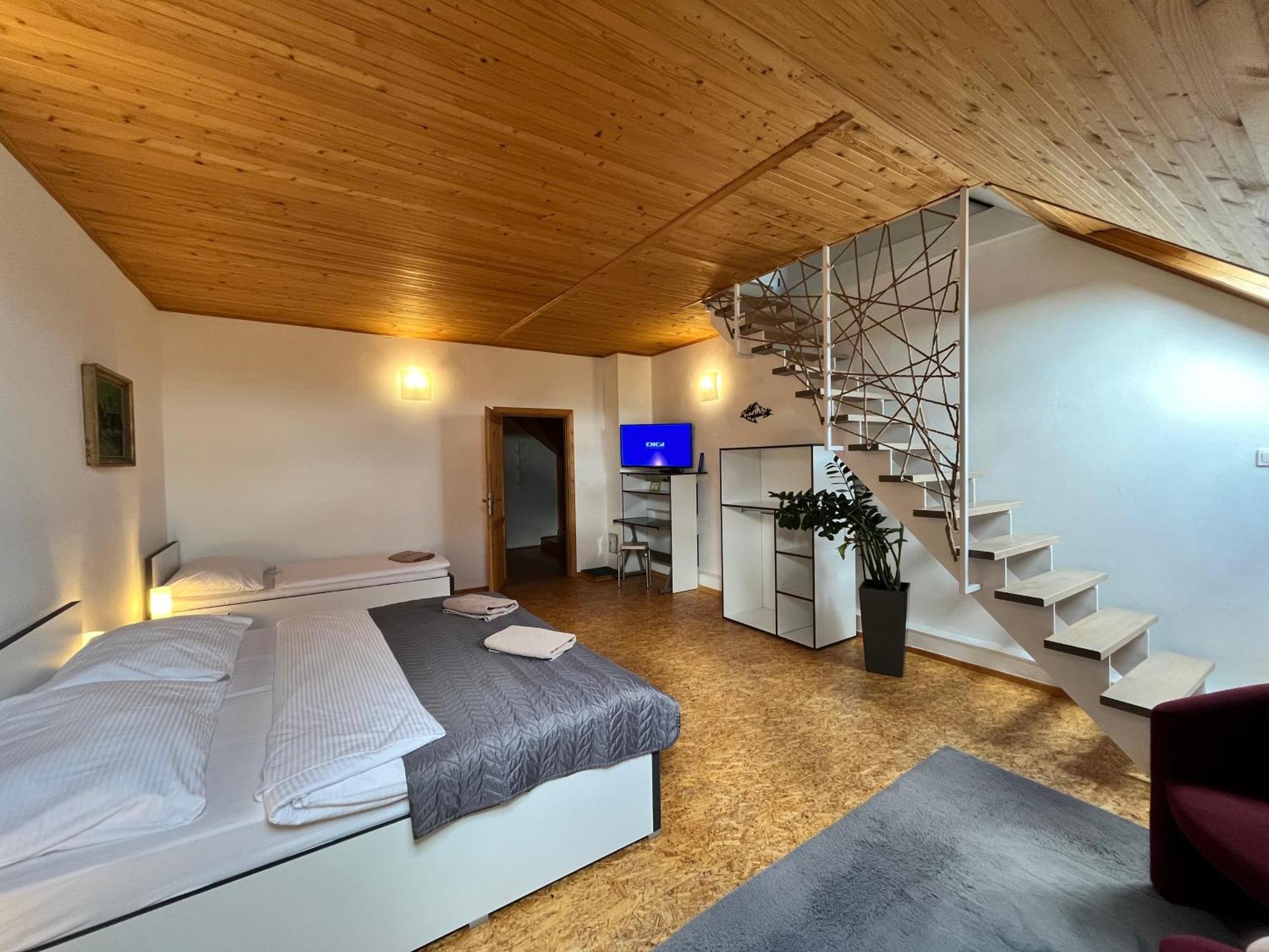 Penzion Ruzbasky Stará Lesná Kamer foto